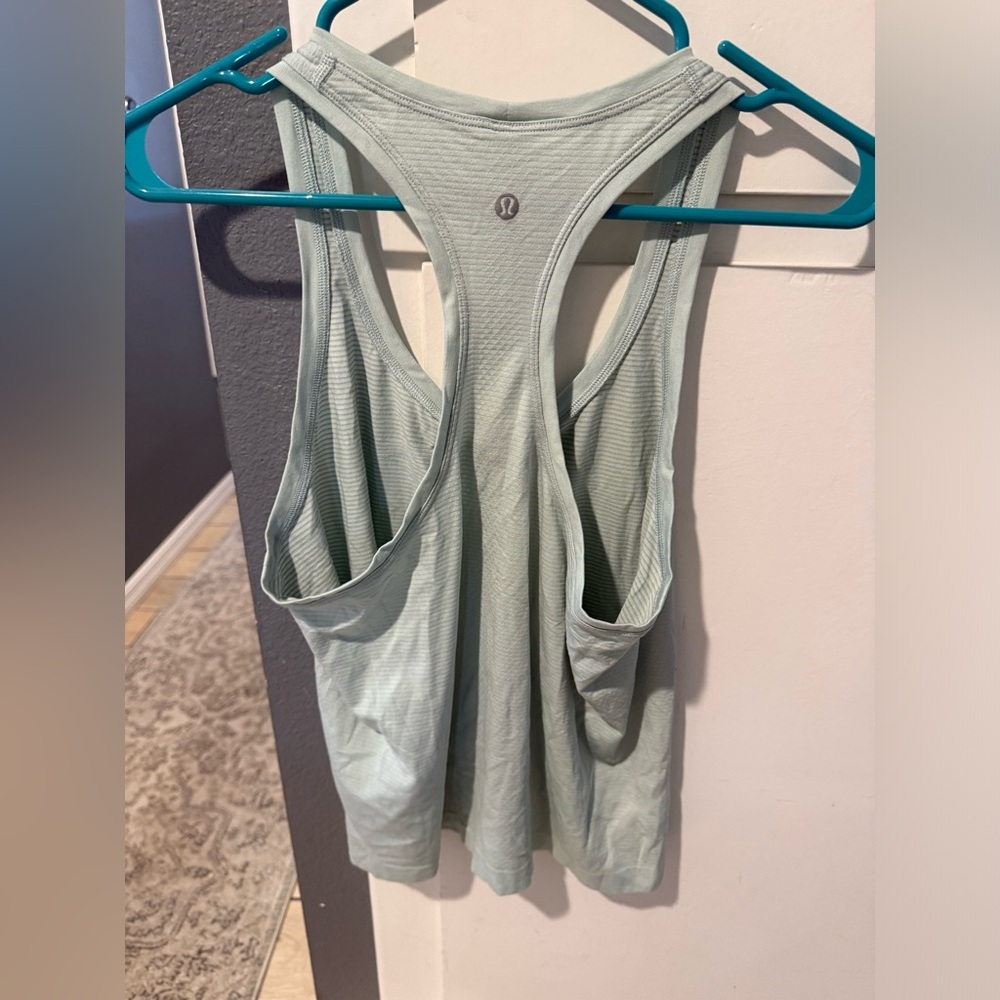 Lululemon size 10 racer back workout tank - Picture 2 of 3